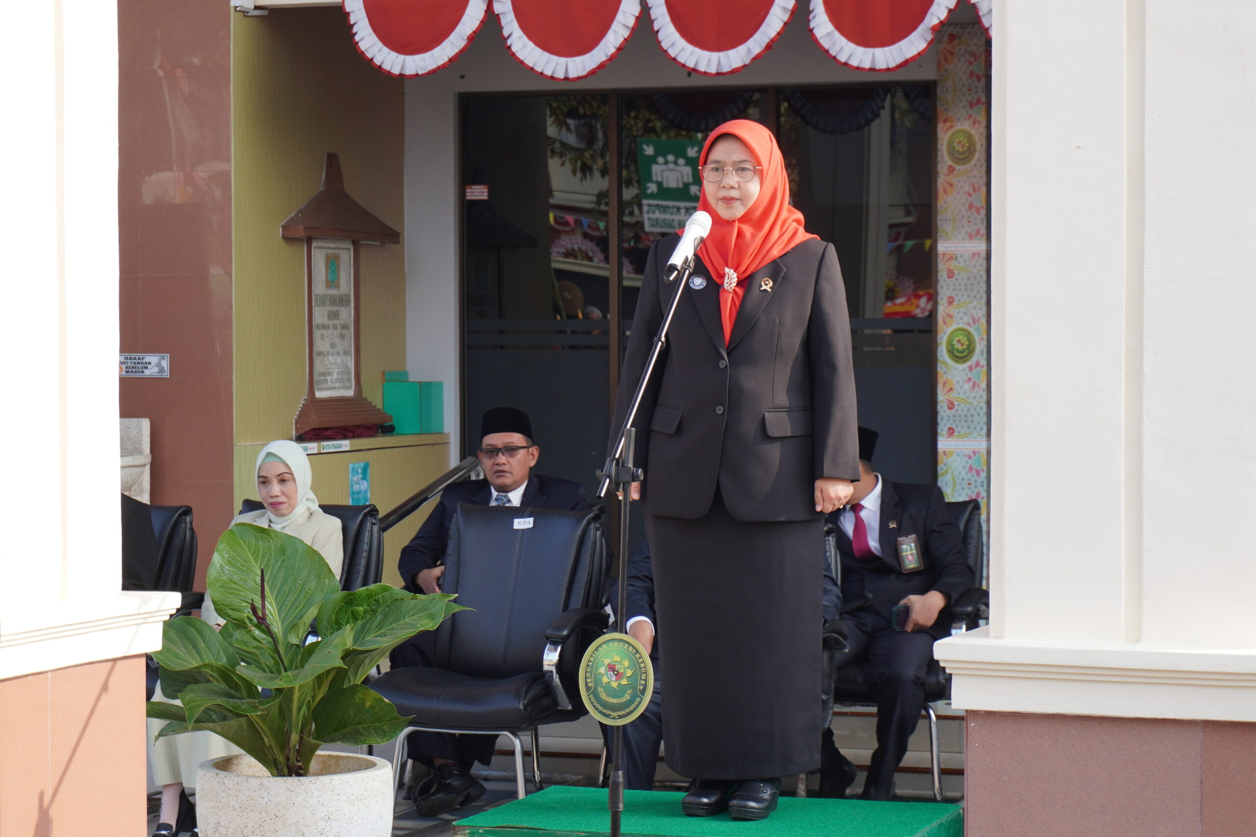 Pembina upacara HUTMA