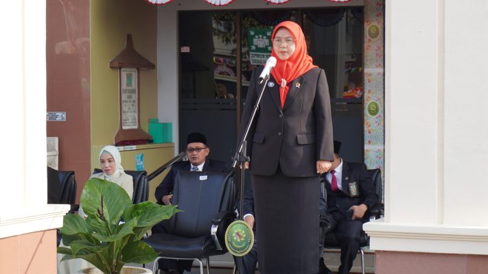 Pembina upacara HUTMA